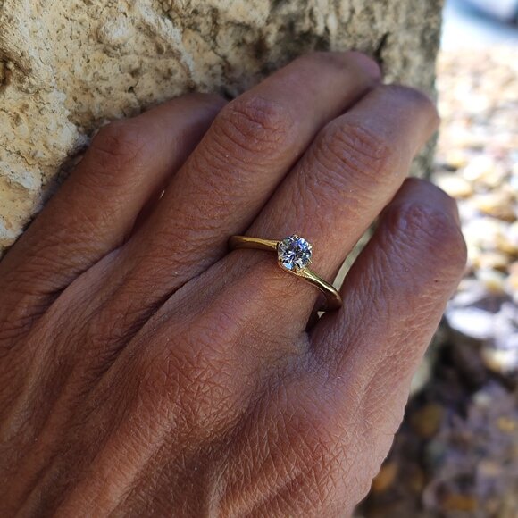 Engagement ring. 14K Yellow gold ring with 0.43ct' Lab-Created diamond. - Picture 12 of 17